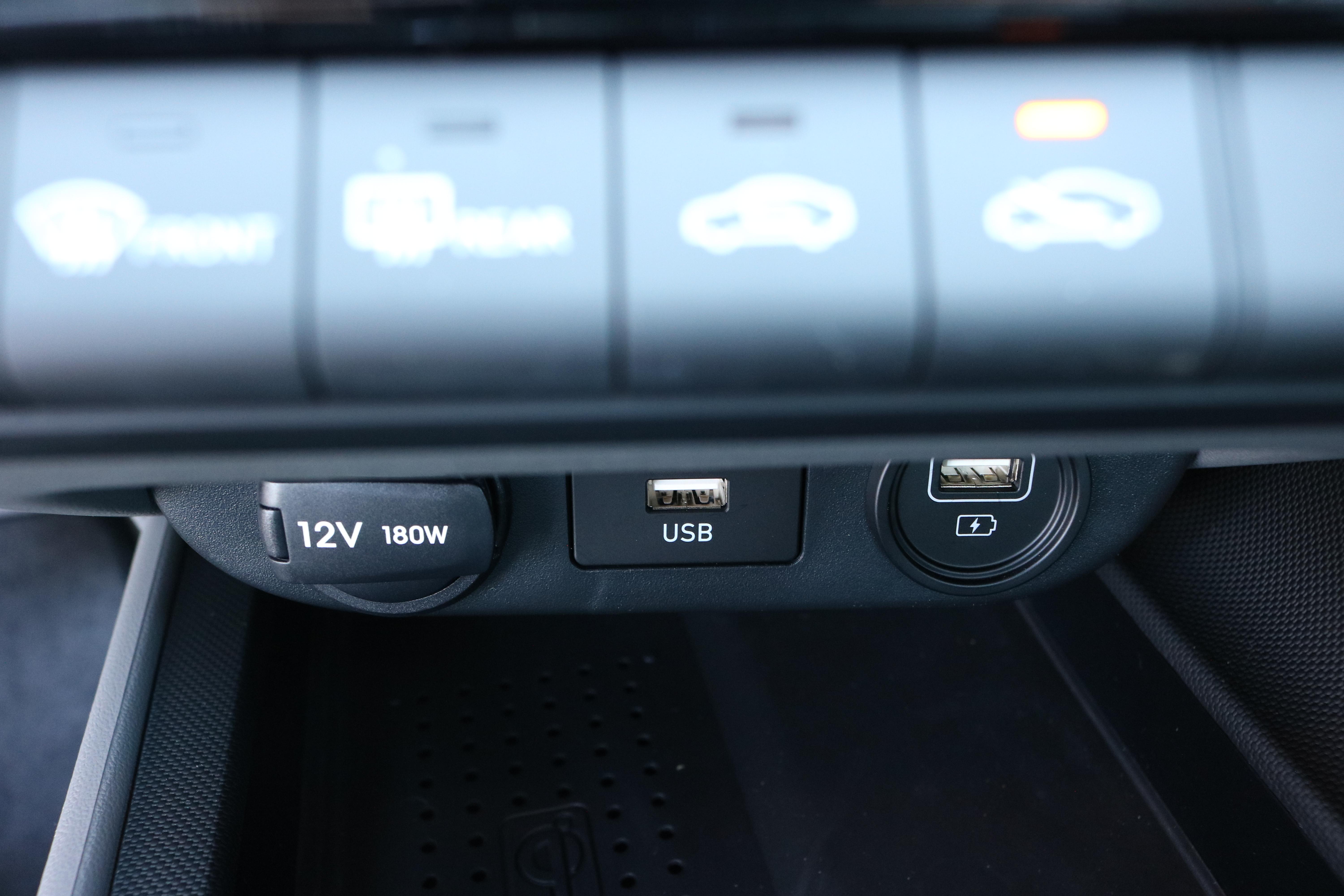 Hyundai Elantra photo 6