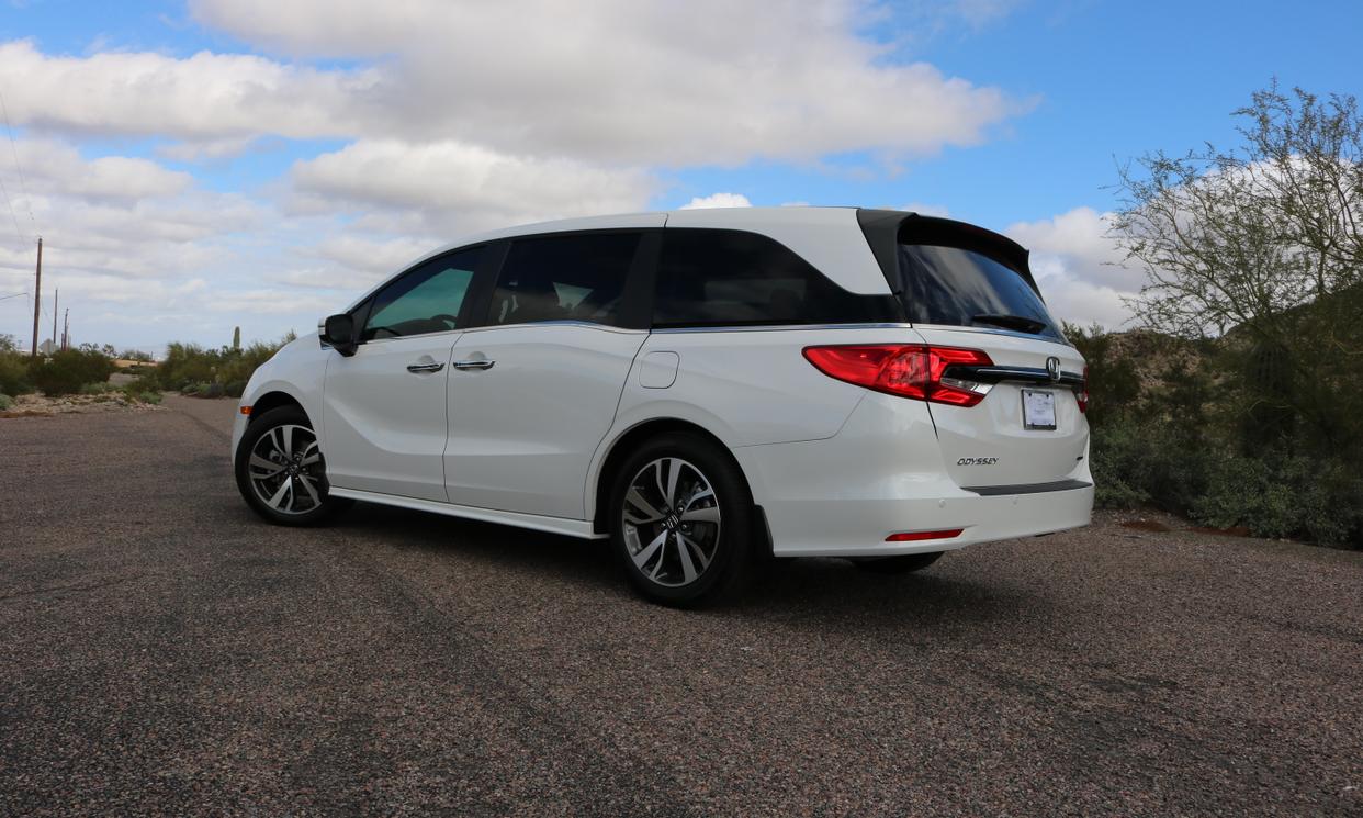 Honda Odyssey photo 2