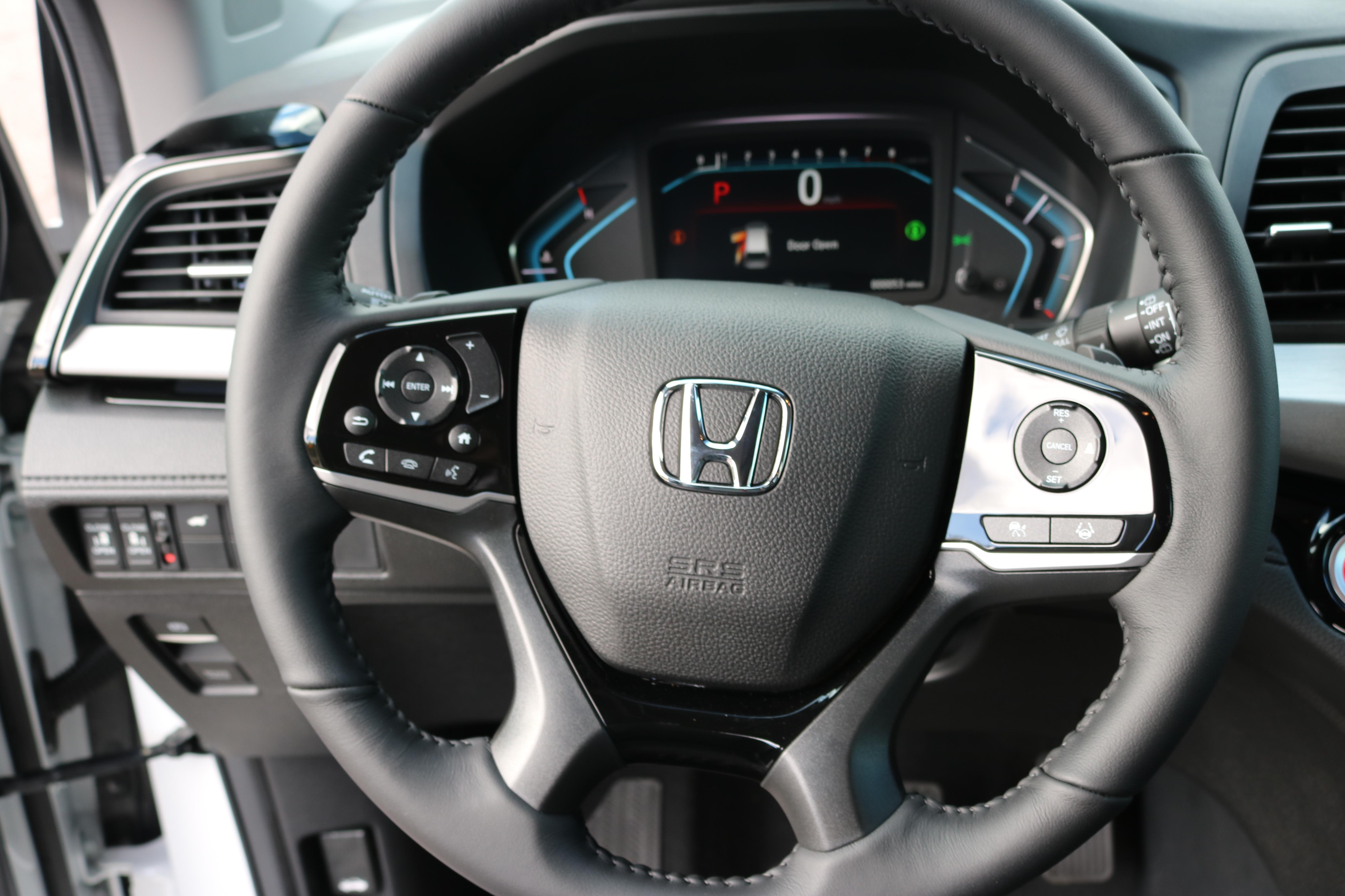 Honda Odyssey photo 8