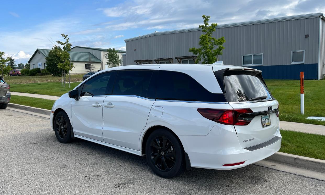 Honda Odyssey photo 2