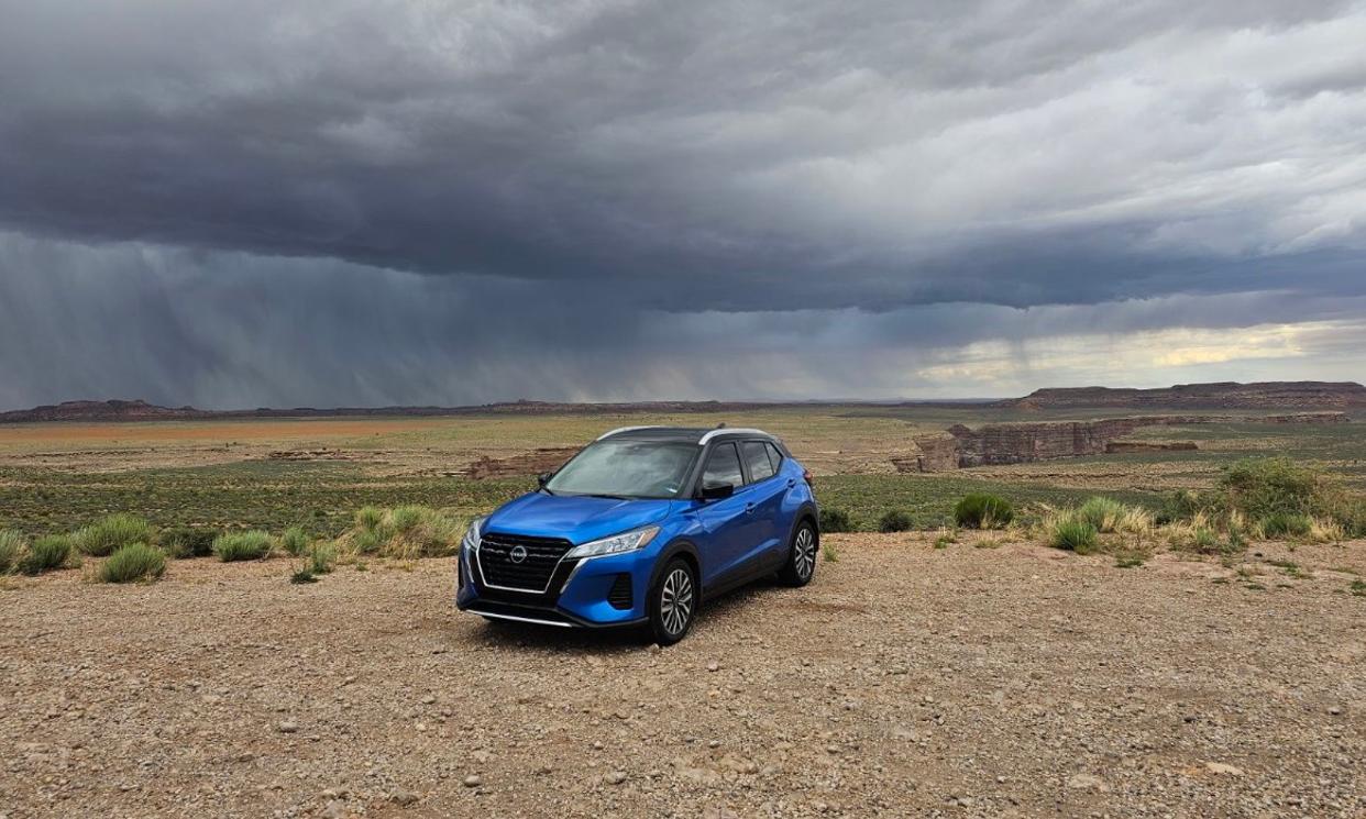 Nissan Kicks photo 2