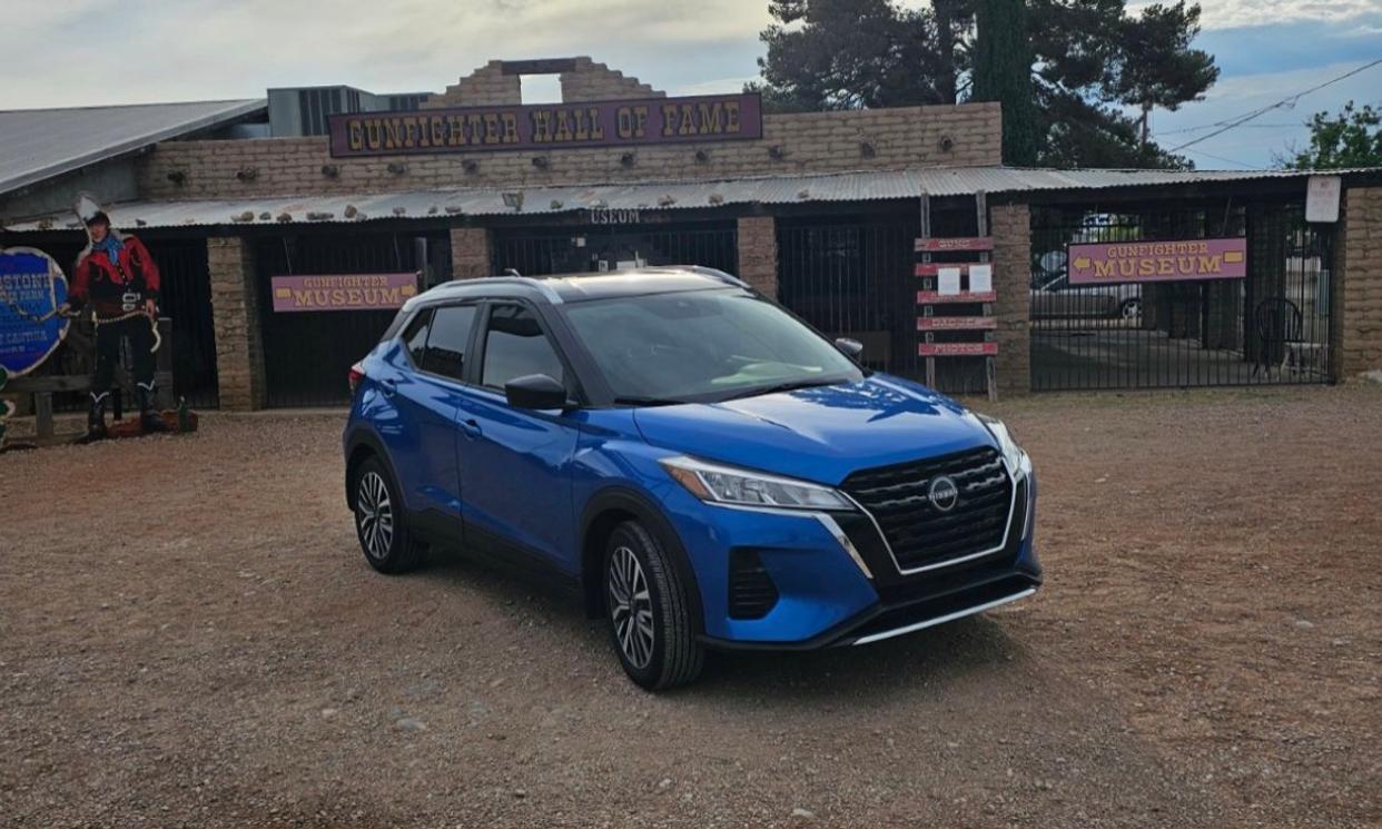 Nissan Kicks photo 3