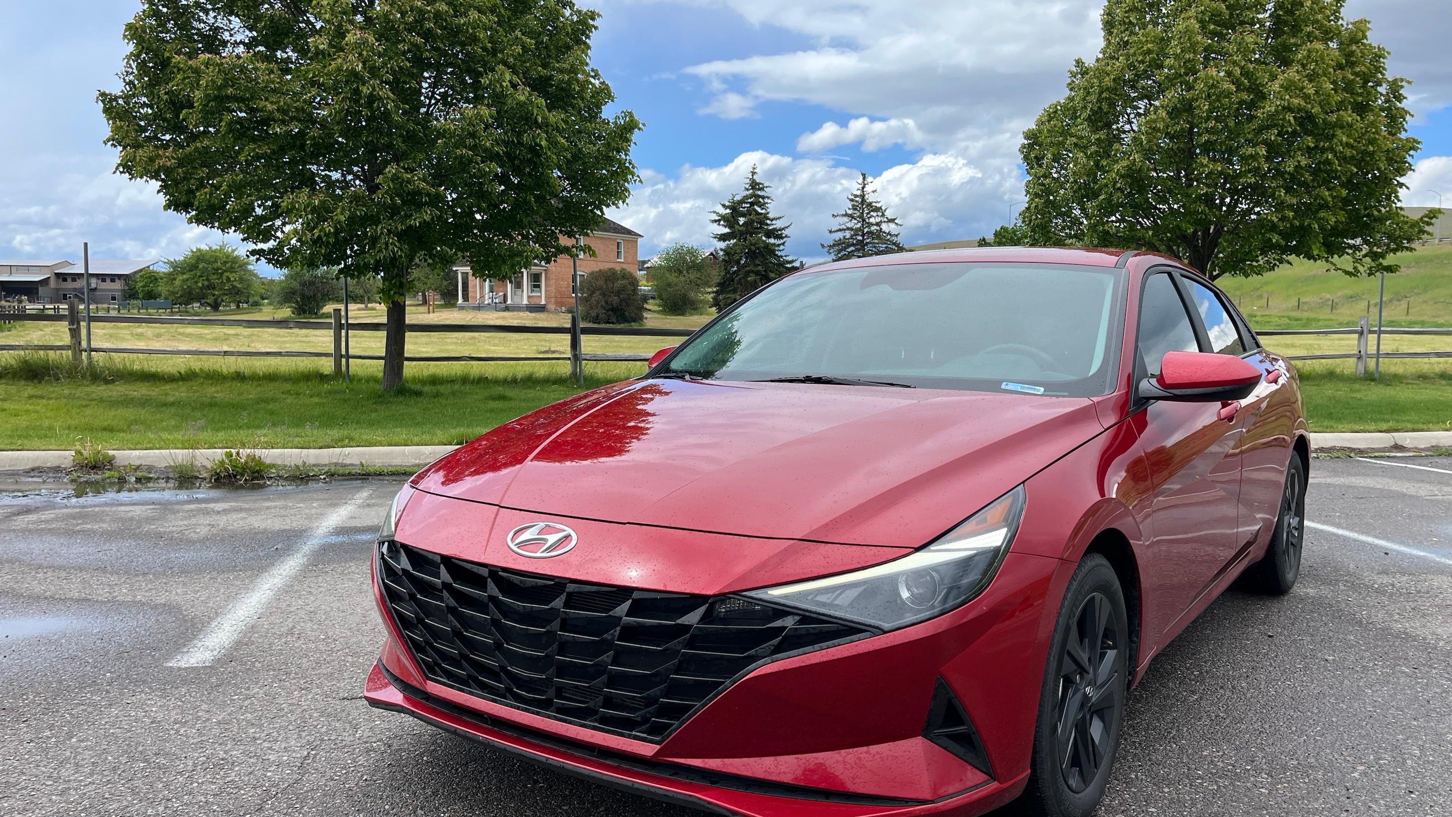 Hyundai Elantra photo 4