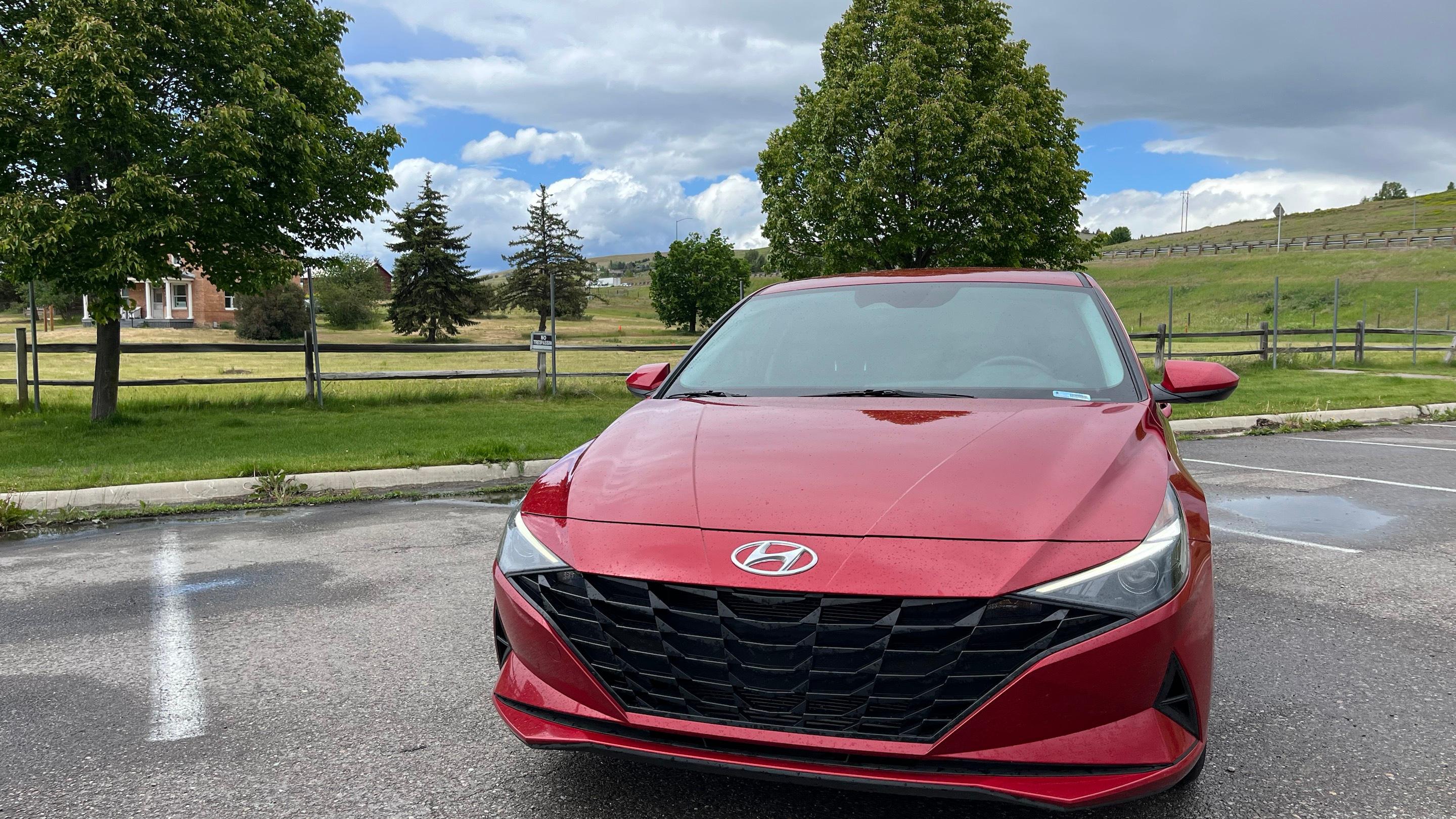 Hyundai Elantra photo 5
