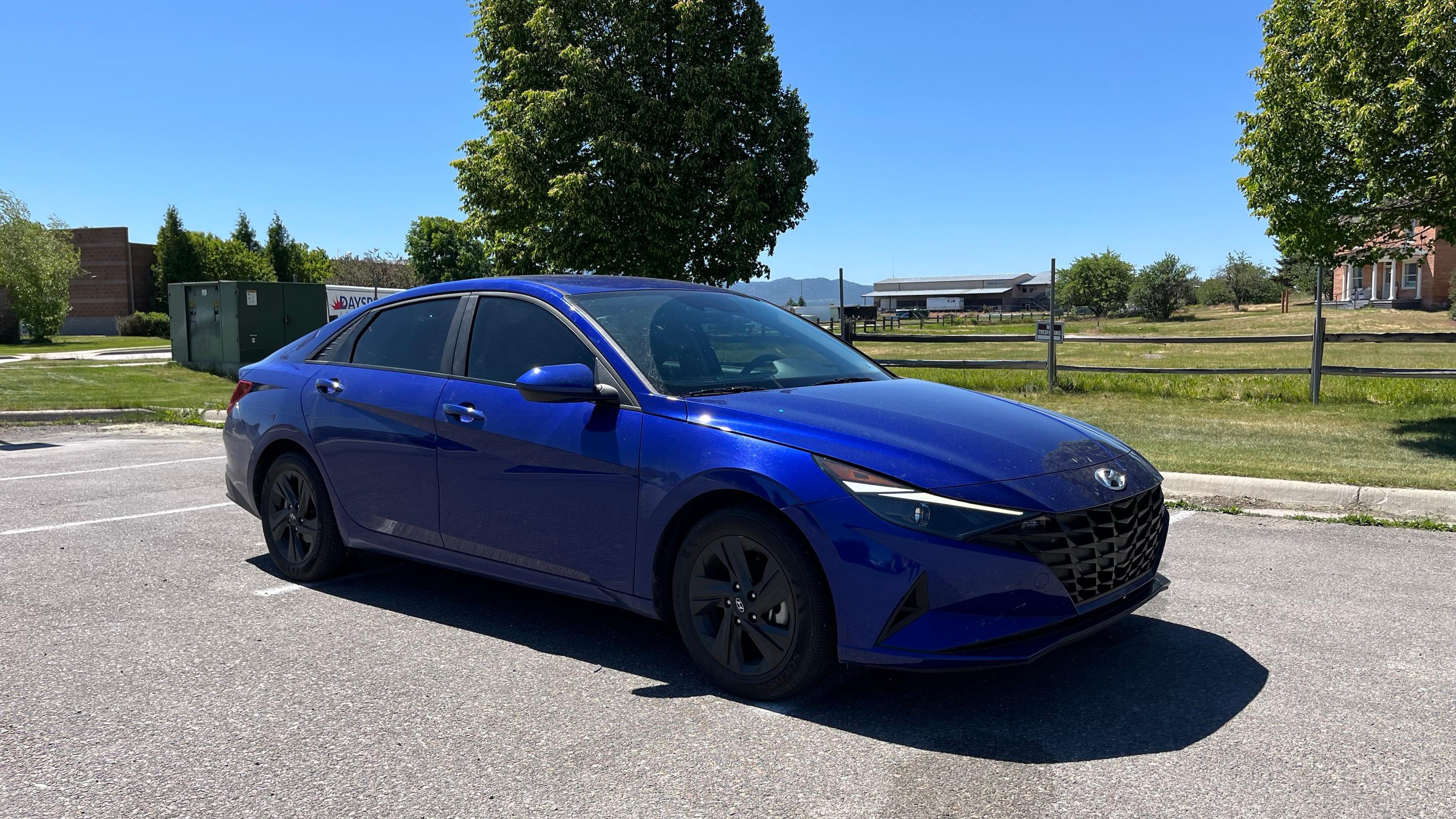 Hyundai Elantra photo 7