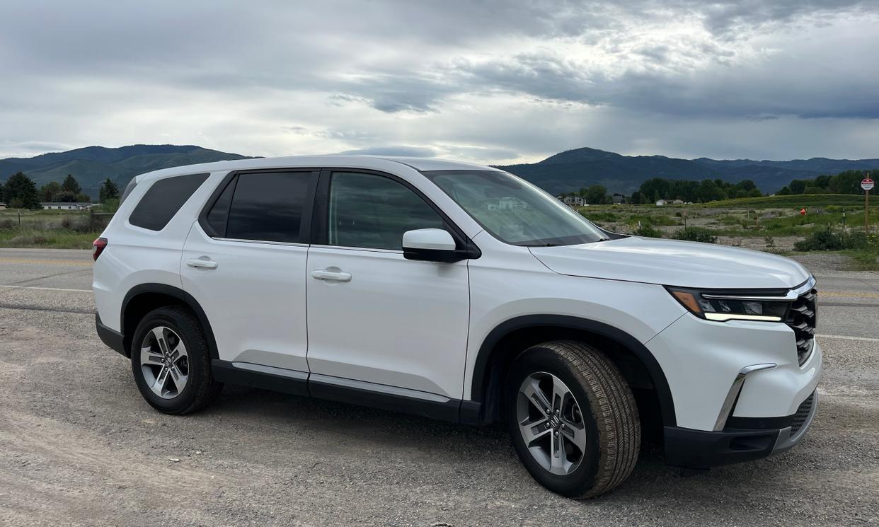 Honda Pilot photo 3