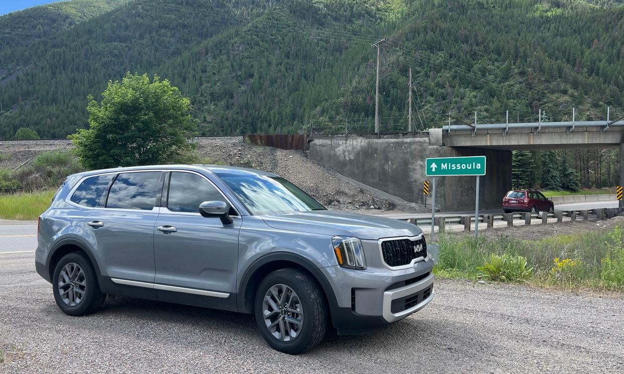 Kia Telluride photo 2