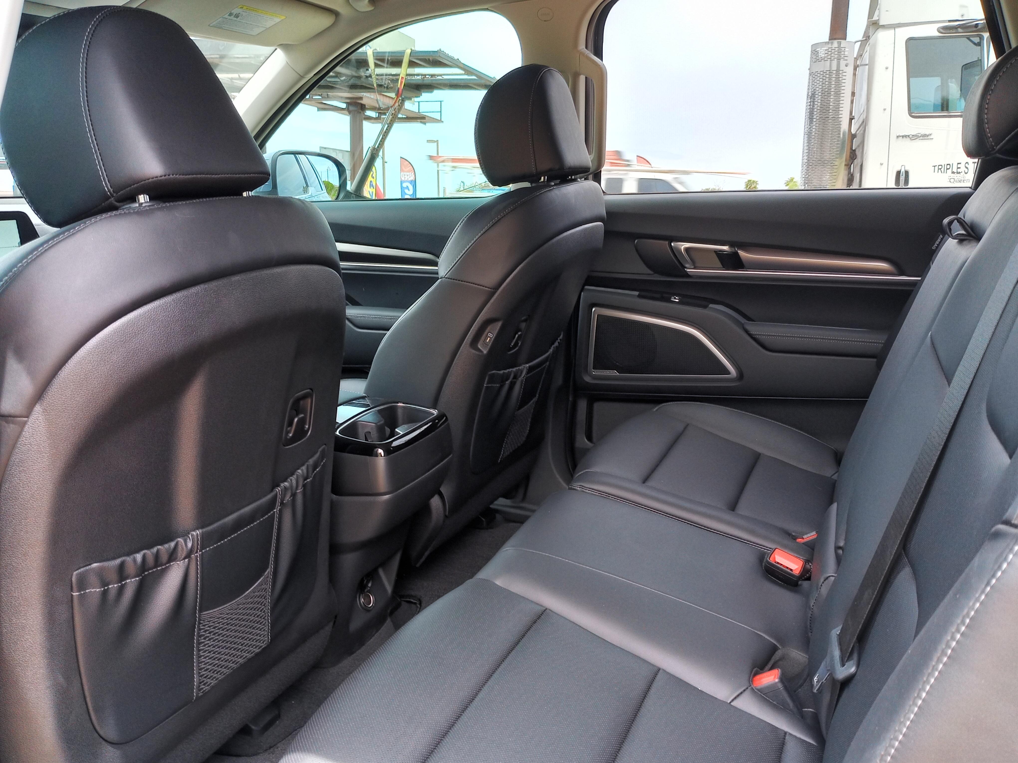 Kia Telluride photo 7