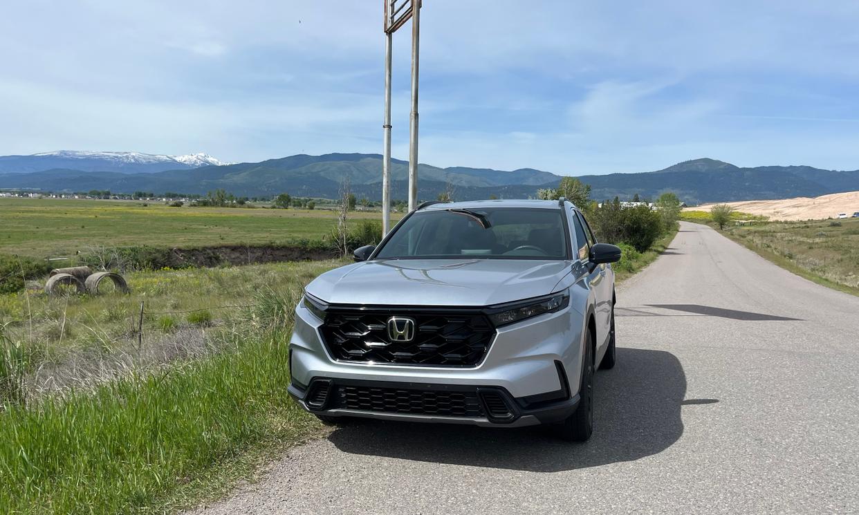 Honda CR-V Hybrid photo 3