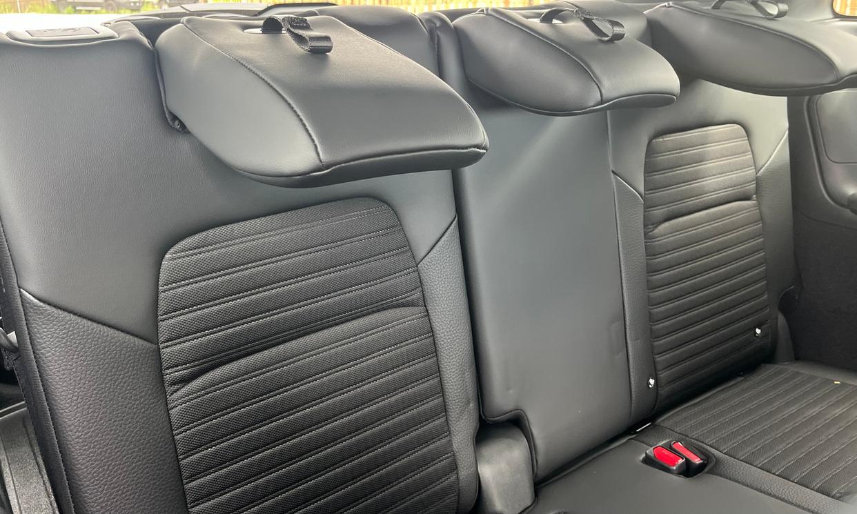 Nissan Pathfinder photo 3