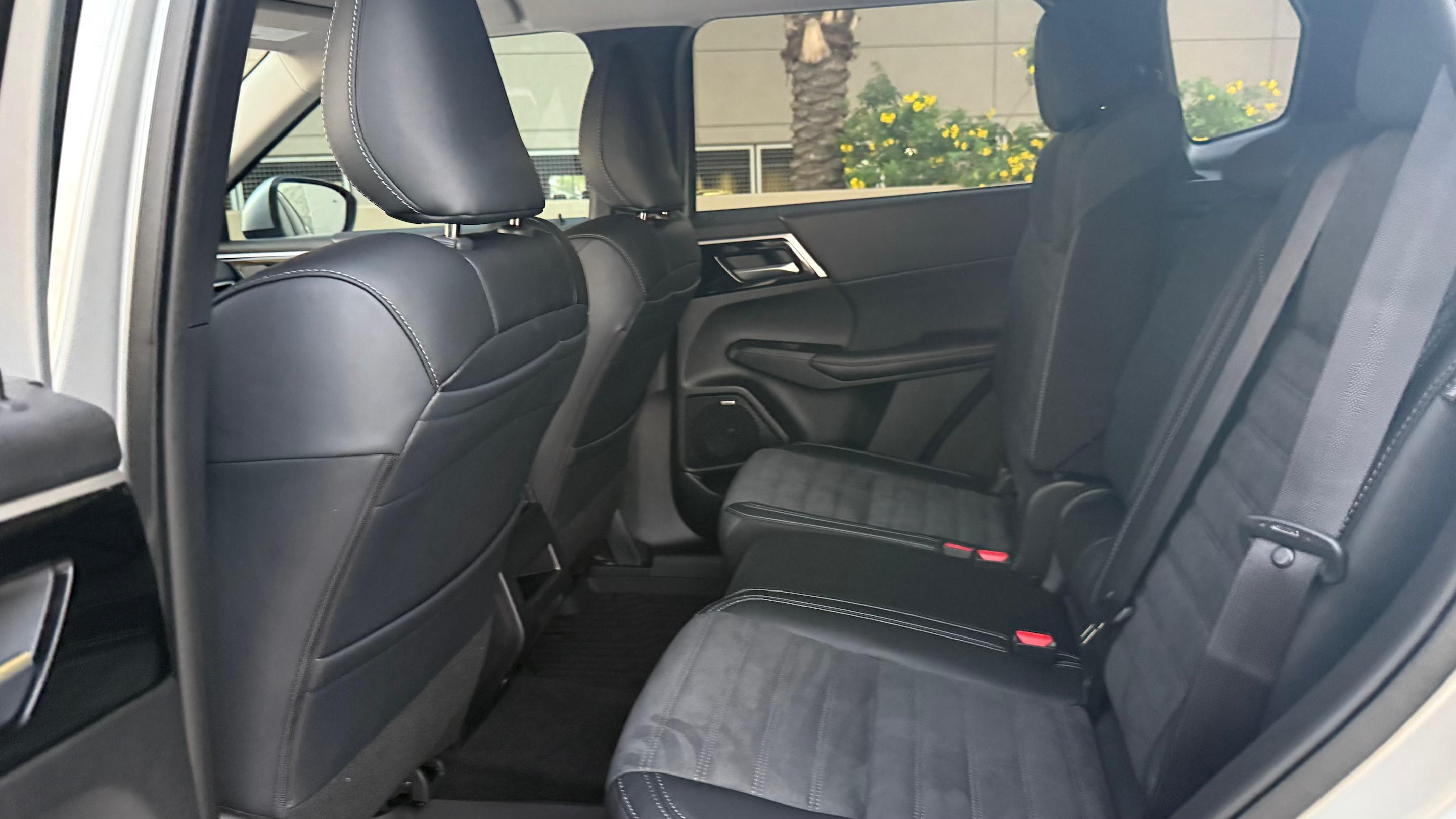 Mitsubishi Outlander photo 5