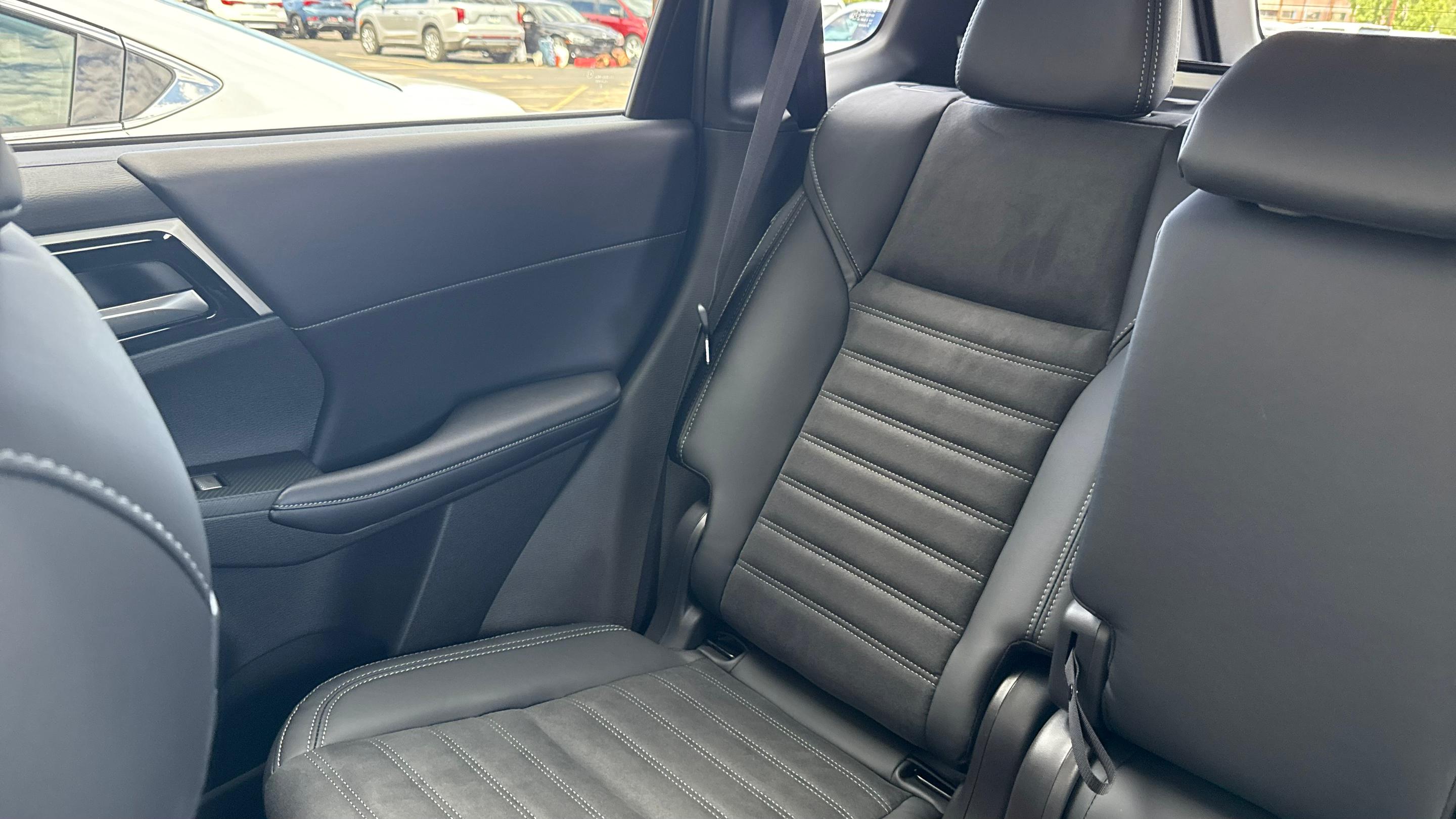 Mitsubishi Outlander photo 10