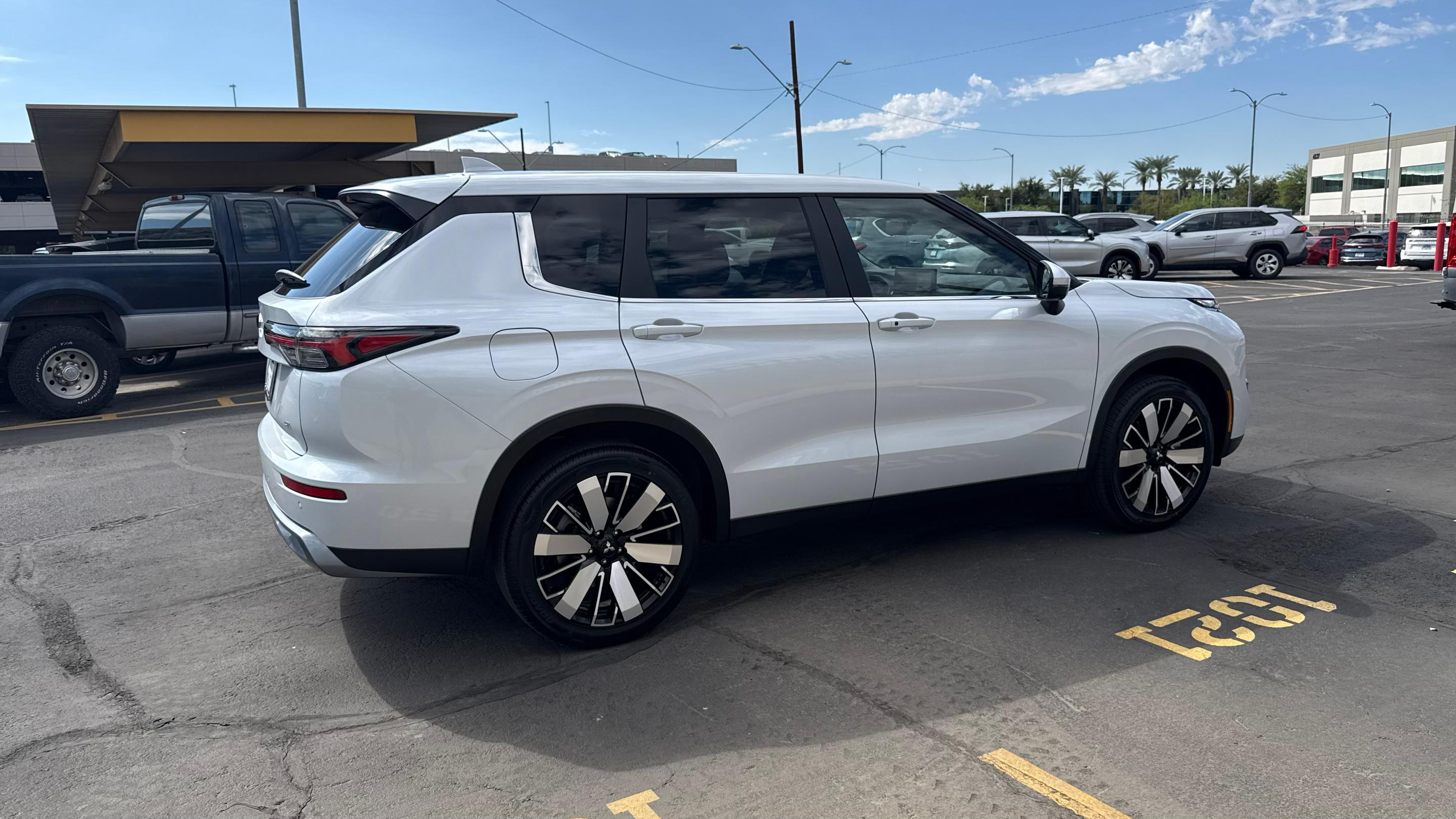 Mitsubishi Outlander photo 6