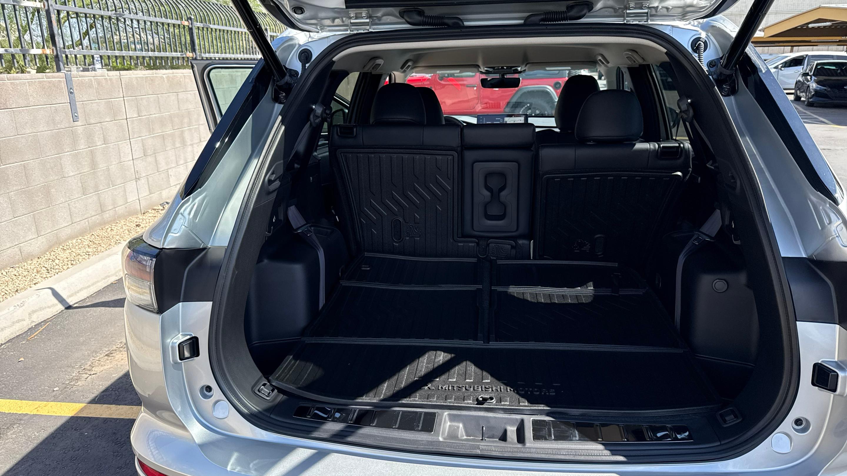 Mitsubishi Outlander photo 8