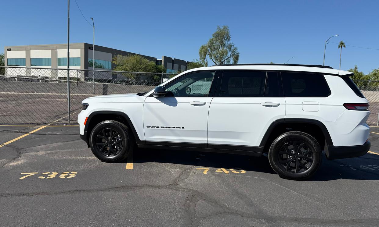 Jeep Grand Cherokee L photo 3